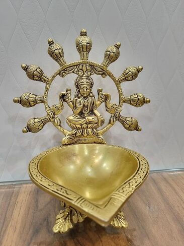 ضياء طاولة جاج لاكسمي من النحاس، مصباح زيت هندي تقليدي، منحوتة نحاسية مصنوعة يدويًا، ملحق بوجا in Kuwait