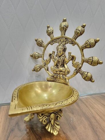 ضياء طاولة جاج لاكسمي من النحاس، مصباح زيت هندي تقليدي، منحوتة نحاسية مصنوعة يدويًا، ملحق بوجا in Kuwait