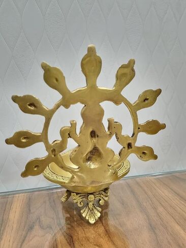 ضياء طاولة جاج لاكسمي من النحاس، مصباح زيت هندي تقليدي، منحوتة نحاسية مصنوعة يدويًا، ملحق بوجا in Kuwait