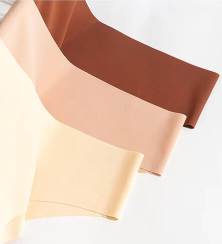 ملابس داخلية قصيرة بدون خياطة للنساء من UUONLY، 5 قطع من الملابس الداخلية محببة بدون عرض سراويل داخلية للسيدات قابلة للتمدد وغير مرئية متوسطة الارتفاع in Kuwait