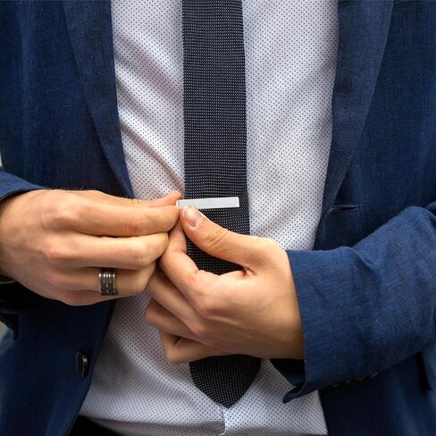 مشبك شريط ربط فضي مقاس 1.9 بوصة للرجال، شريط ربطة عنق رائع لبدلة العمل ذات سطح أملس، دبوس مشبك ربطة عنق من الساتان هدية للأب الزوج والأخ لمناسبة العمل المهمة والذكرى السنوية للزفاف in Kuwait