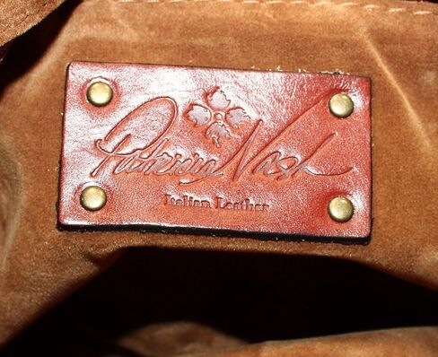 باتريشيا ناش كاميلا 2 الرمز البريدي هوبو in Kuwait