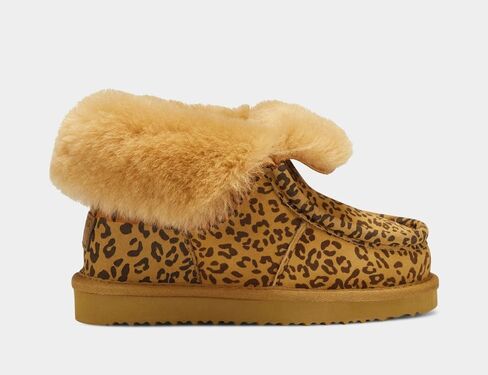 Aerosoles Girl's Mini Alaksa Toasty Boot in Saudi Arabia