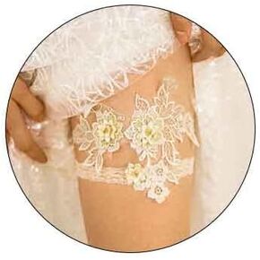 Formery Lace Bridal Garter Set Light Gold Flower Garters Elastic Adjustable Leg Ring Party Prom for Bride and Bridesmaid(2PCS)…