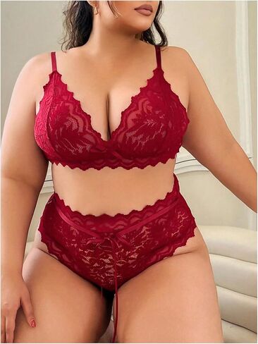 أطقم ملابس داخلية نسائية من MakeMeChic مقاس كبير من الدانتيل الزهري وحواف صدفية ورقبة على شكل V أطقم حمالة صدر ولباس داخلي in Saudi Arabia