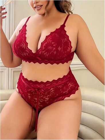 أطقم ملابس داخلية نسائية من MakeMeChic مقاس كبير من الدانتيل الزهري وحواف صدفية ورقبة على شكل V أطقم حمالة صدر ولباس داخلي in Saudi Arabia
