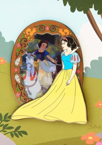 دبوس تجميع قياسي من Loungefly Disney Snow White عدسي بمقاس 7.62 سم in Saudi Arabia