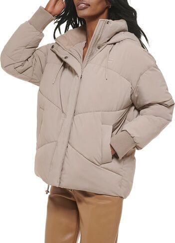 Levi's Women's Cloud Quilted Puffer Jacket in Saudi Arabia