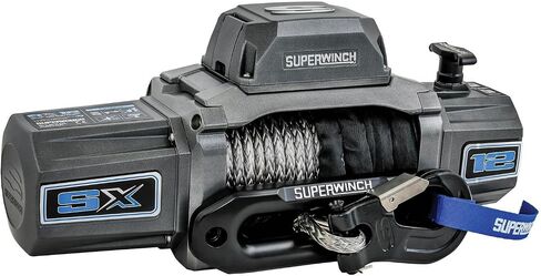Superwinch 1712201 SX12SR 12V DC ونش انتعاش كهربائي مقاوم للماء 12000 رطل/5443 كجم سحب خط واحد مع Hawse Fairlead 3/8 بوصة × 85 قدم حبل اصطناعي محمول باليد ولاسلكي عن بعد بدون ربط قابض in Saudi Arabia
