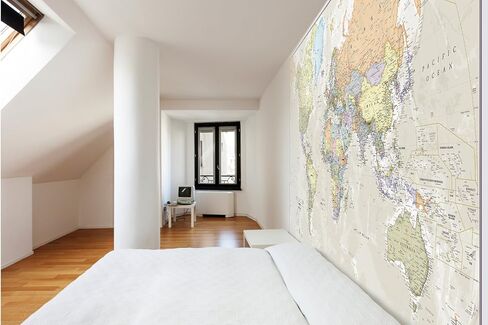 Maps International - Giant World Map Mural - Mega-Map Of The World Wallpaper - 91 x 62 - Classic colours in Saudi Arabia