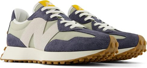 حذاء رياضي نسائي من New Balance 327، رمادي/زيتوني، 8.5 متوسط ​​أمريكي in Kuwait