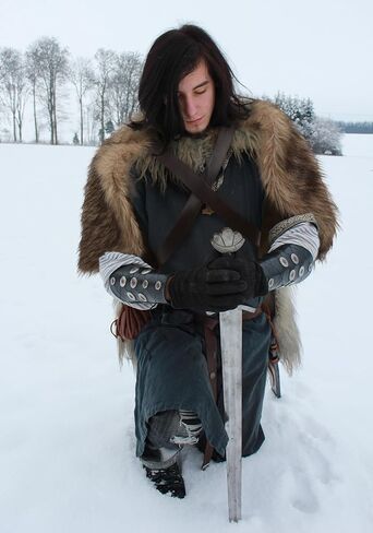 طوق PROCOS من الفرو الصناعي ذو الياقة الدافئة في العصور الوسطى، شال شتوي غامق لأزياء الحفلات in Kuwait