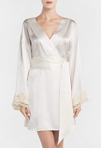 روب لا بيرلا ميزون الحريري القصير in Kuwait