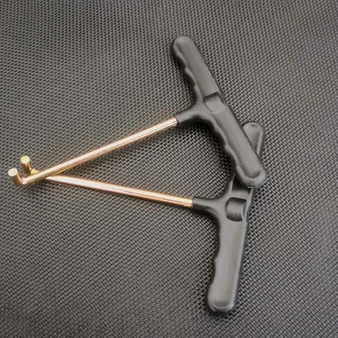 خطاف فتحة، 4 قطع على شكل حرف T لشد الأحذية الرياضية شديدة التحمل ومقبض مريح ومحمول in Kuwait