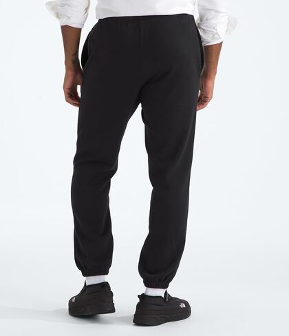 THE NORTH FACE Men's Core Sweatpants in Saudi Arabia