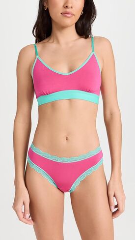 حمالة صدر تي شيرت نسائية وطقم برازيلي in Kuwait