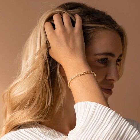 CAITLYNMINIMALIST ذهب عيار 18 قيراط من الفضة الإسترليني باللون الأزرق المستدير | أونيكس | سوار التنس CZ Diamond Bold Box إغلاق المشبك للنساء هدية للأم in Saudi Arabia