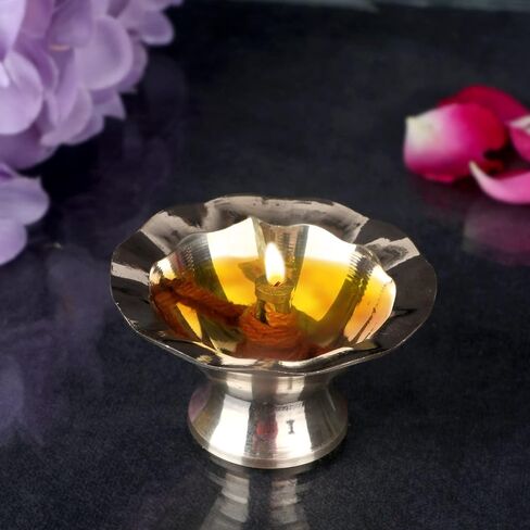 Satvik 6 قطع من النحاس النقي Diya لمصباح زبدة التبتية من Pooja لوازم المذبح البوذي وحامل ضوء الشاي الهندي Puja Kutthu Vilakku Deepam للتأمل الذي يقدم هدايا العودة للدفء المنزلي الهندي in Saudi Arabia