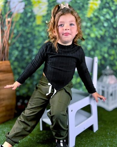 HINTINA Toddler Little Girl 2 Pieces Outfits Cargo Jogger Pants Set in Kuwait