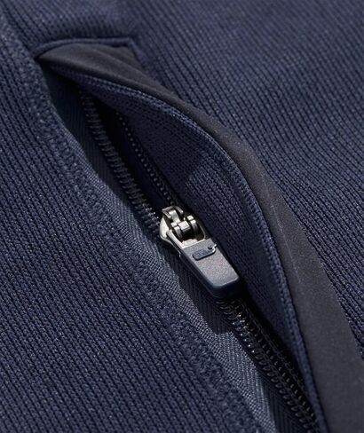 vineyard vines Men's Mountain Sweater Fleece Vest in Saudi Arabia