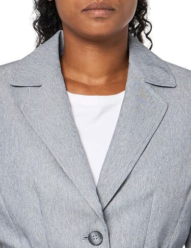 Women's Jacket/Pant Suit in Saudi Arabia