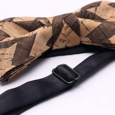 Men's Wollow Wooden Bow Tie With Bits Of Wood in Saudi Arabia