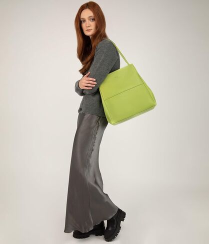 مات اند نات شنطة يد ويلا مصنوعة من مواد نباتية، لون اسود (اسود) - محافظ وحقائب مصممة، للرجال والنساء، لم يتم اختبارها على الحيوانات، لون اسود in Kuwait