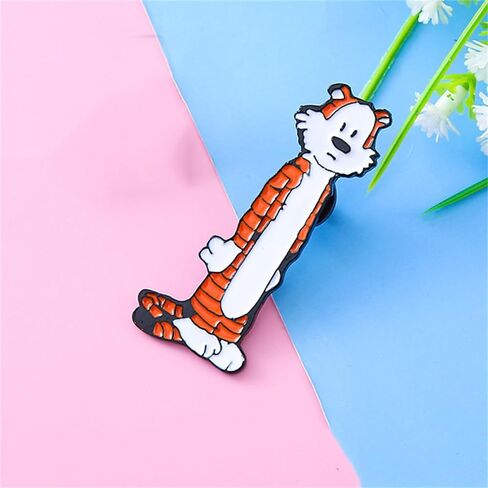 دبابيس مطلية بالمينا بتصميم نمر لطيف بتصميم كرتوني مبتكر على شكل حيوان النمر للنساء والبنات والاولاد، شارة لطيفة ومبتكرة ومضحكة، دبابيس مجوهرات اكسسوارات هدايا للجاكيتات والملابس والقبعات والديكورات in Kuwait