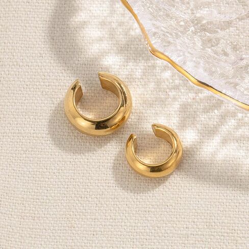 Gold Ear Cuffs for Women Chunky Ear Cuff Non Piercing Clip On Earrings Trendy Teardrop Ear Cartilage Upper Non Piercing Helix Wrap Adjustable Ear Cuffs in Saudi Arabia