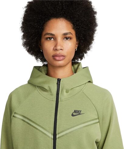 سترة بغطاء للرأس بسحاب كامل للسيدات من Nike Sportswear Tech Fleece Windrunner in Saudi Arabia