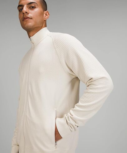 سترة Lululemon للتدفئة الهندسية (أوبال أبيض/أوبال أبيض، مقاس M) in Saudi Arabia
