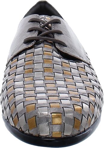 Trotters Women's Lizzie Oxford Flat in Saudi Arabia