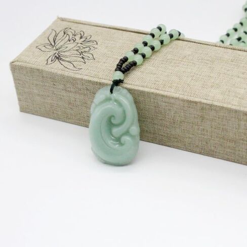 Gorgeous and elegant jade ruyi pendant, showing your cultural taste in Saudi Arabia