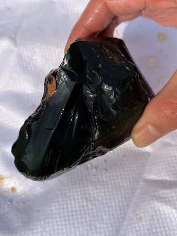 Natural Obsidian Healing Crystal Raw Gemstones Rocks Stones One Piece for Home Office Decoration, Tumbling, Polishing, Crystal Healing in Saudi Arabia