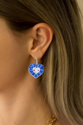 أقراط سابرينا كاربنتر 𝐒𝐡𝐨𝐫𝐭 𝐧' 𝐒𝐰𝐞𝐞𝐭 للحفلات الموسيقية للنساء المعجبين من الأكريليك الأرجواني على شكل قلب أقراط متدلية من ألبوم سابرينا أقراط مستوحاة من إكسسوارات الملابس لديكور الملابس in Kuwait