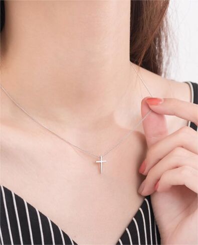 YixNahz Dainty 925 Sterling Silver Cross Necklace for Women, Trendy Womens Cross Necklace for Girls Simple Silver Pendant Link Chains for Teen Girls Birthday Jewelry Gifts in Saudi Arabia