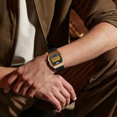 ساعة SKMEI الرياضية الرقمية، ساعة يد مطورة مقاومة للماء حتى 50 متر للرجال والنساء، إضاءة خلفية LED، خفيفة للغاية 80 جرام فقط in Kuwait