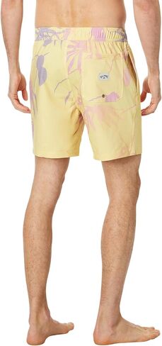 شورت سباحة قصير مرن قياسي للرجال من Billabong قابل للتمدد في أيام الأحد لايباك، درزة خارجية 43.18 سم in Kuwait