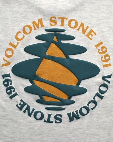 تي شيرت Volcom للأولاد - تي شيرت قطني أساسي للأطفال بأكمام قصيرة - تي شيرت كلاسيكي برسومات بياقة دائرية للأولاد (8-16) in Kuwait
