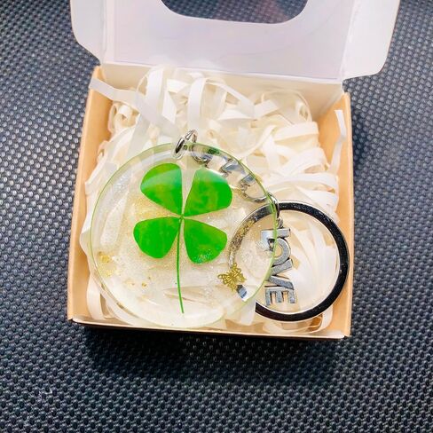 Real Lucky Green 4 Leaf Clovers Key Ring Four Leaf Clover Keychain for WomenGirl Boy Charms Keychain Accessories in Saudi Arabia