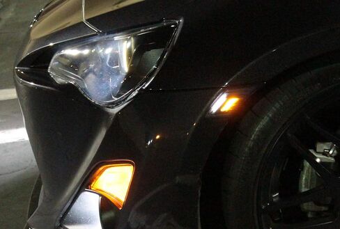 iJDMTOY JDM عدسات مدخنة بيضاء/كهرمانية ثنائية اللون LED علامات جانبية أمامية متوافقة مع 2013-16 Scion FR-S، 2013-21 Subaru BRZ، 2017-21 Toyota 86 (وقوف السيارات: White LED، إشارة الانعطاف: Amber LED) in Saudi Arabia