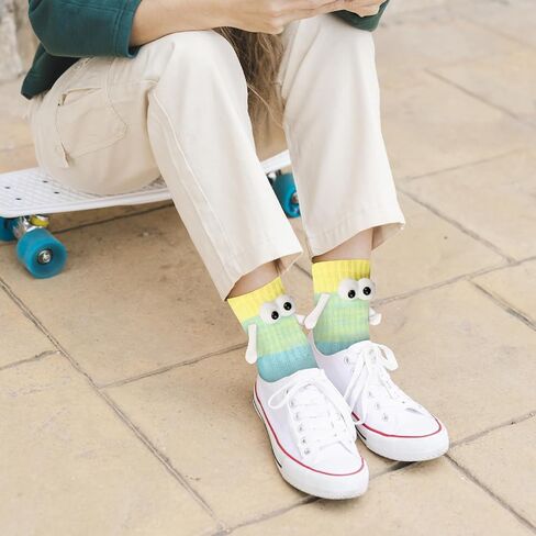 2 Pairs Holding Hands Socks Funny 3D Doll Couple Socks Hand Holding Friend Socks in Saudi Arabia