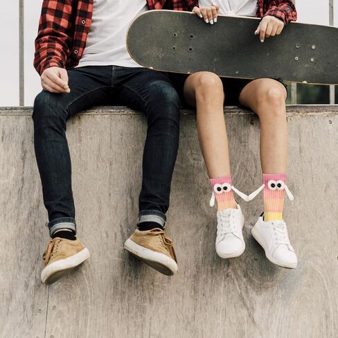 2 Pairs Holding Hands Socks Funny 3D Doll Couple Socks Hand Holding Friend Socks in Saudi Arabia
