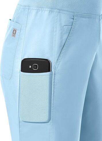 Maevn EON Women's Yoga 7-Pocket Scrub Pant in Kuwait
