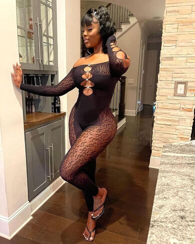 بدلة رومبير نسائية مثيرة بأكمام طويلة مجوفة شفافة من خلال شبكة شفافة بكتف واحد in Kuwait