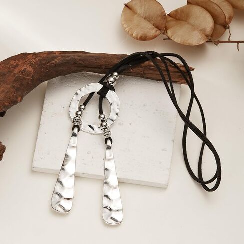 RINHOO FRIENDSHIP Boho Choker Necklace for Women Black Leather Necklace Multi Ring Flower Heart Pendant Choker Necklace for Women Boho Jewelry Gift in Saudi Arabia