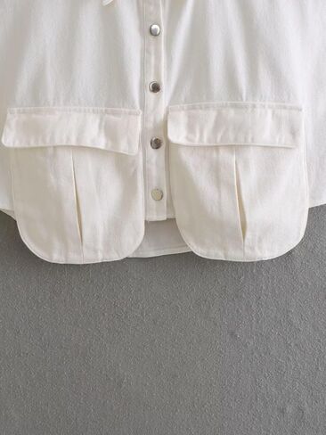 سترة جينز نسائية من كيسونيك بدون أكمام، سترة جينز بأزرار سفلية، جيوب مزدوجة، صدرية قصيرة مزخرفة (أبيض-S) in Kuwait