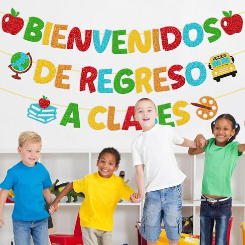 لافتة Bienvenidos De Regreso A Clases لافتة Bienvenidos باللغة الإسبانية للفصل الدراسي مرحبًا بالعودة إلى المدرسة، إكليل اليوم الأول من المدرسة، ديكورات لوحة الإعلانات للفصل الدراسي in Saudi Arabia