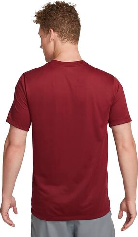 Nike mens Legends Shorts Sleeve Tee in Saudi Arabia