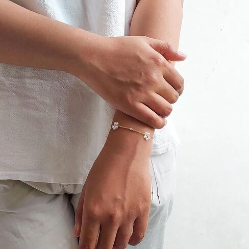 أساور الذهب للنساء - أساور اللؤلؤ المطلية بالذهب عيار 14 قيراط للنساء أساور اللؤلؤ زهرة الأقحوان المطرزة بالذهب in Kuwait